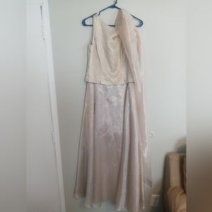 Michaelangelo size 10 gold evening gown with matching scarf/ Shaw